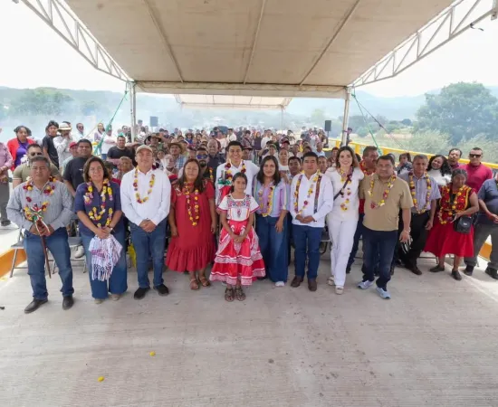 Acompaña Nino Morales a gobernador Salomón Jara a la inauguración del puente vehicular en Santo Domingo Tlatilango