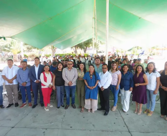 Ofertan empleo y dan servicios gratuitos para familias de Xoxocotlán