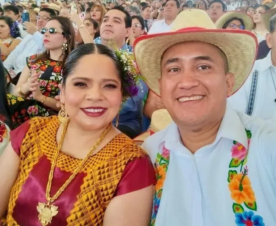 Destaca Nino Morales orgullo istmeño en vestido que portó la Presidenta en el Grito de Independencia