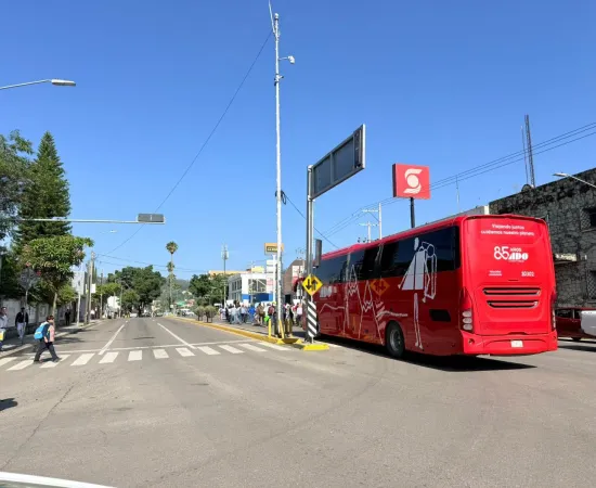 SEGO ofrece diálogo a habitantes de Santiago Choápam; concluye bloqueo en el crucero del estadio de béisbol