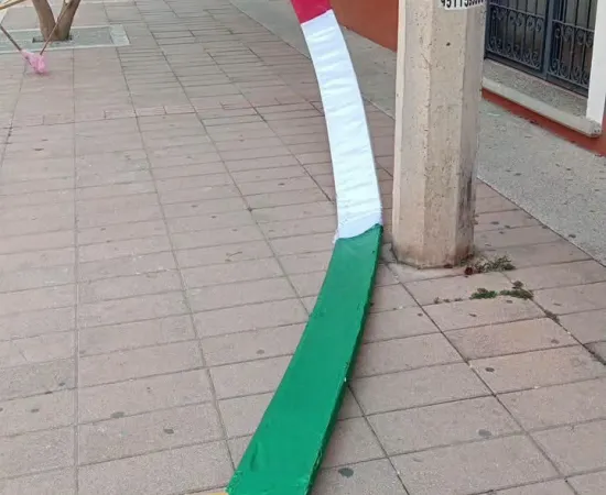 Dañan adornos en el Centro de Juchitán
