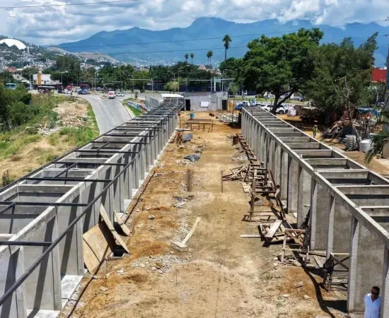 Avanzan trabajos en el Parque del Amor