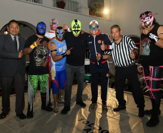 Oaxaca de Juárez celebra el Día Nacional de la Lucha Libre con función en el Palacio Municipal