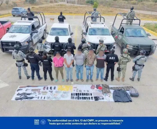 Desmantela Fiscalía de Oaxaca centro de operaciones y distribución de drogas en la Sierra Sur; asegura arsenal y detiene a cinco personas