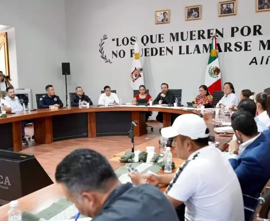 En Juchitán, el trabajo de atención a las causas continúa casa por casa y sección por sección