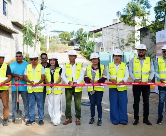 Entrega Nancy Benítez cuatro pavimentaciones; mejora movilidad de las familias xoxeñas