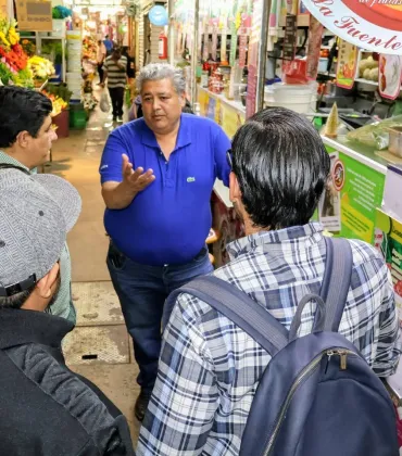 Gobierno Municipal brinda atención a locatarios luego de un conato de incendio en el mercado Benito Juárez