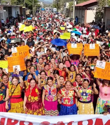 Reconocen labor de mujeres traductoras indígenas en Tehuantepec
