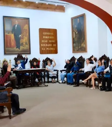 Sesión de Cabildo con acuerdos que generan resultados para vecinas y vecinos de Oaxaca de Juárez