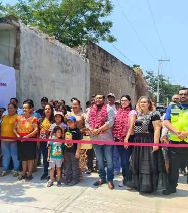 Juchitán continúa avanzando en drenaje y pavimentación