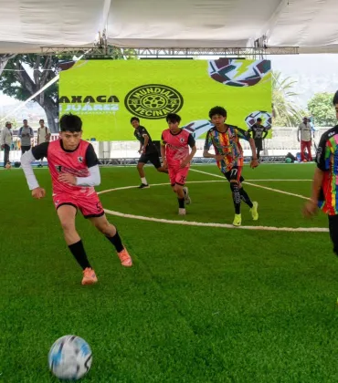 Oaxaca de Juárez vive la pasión del fútbol con el arranque de la Liga Mundial Vecinal 2026