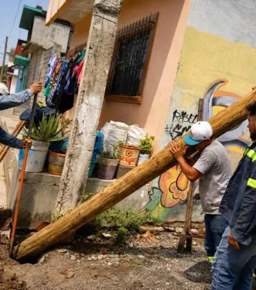 Mantiene gobierno juchiteco atención a fallas eléctricas y de alumbrado 