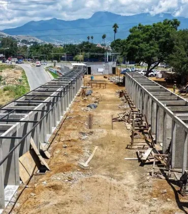 Avanzan trabajos en el Parque del Amor