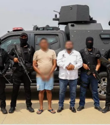Expolición / Doble identidad: gobierno y delincuencia / Amado Sanmartín Hernández
