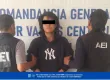 Lo detienen en flagrancia a persona considerada objetivo de investigación por probables robos a transeúnte y "cristalazos" en Oaxaca de Juárez